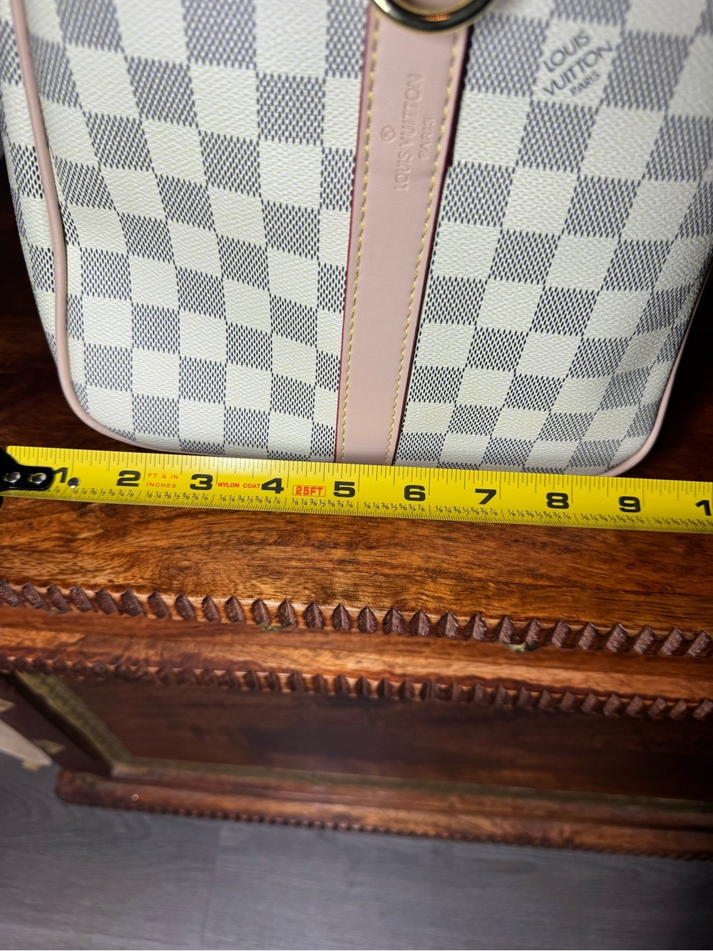 Light Gray Checkered Travel Duffel Bag. No Brand. - Picture 2 of 6